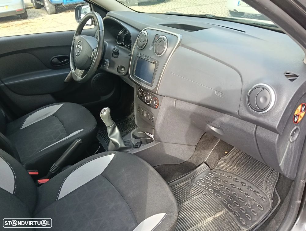 Dacia Sandero 1.5 dCi Stepway 105g - 10