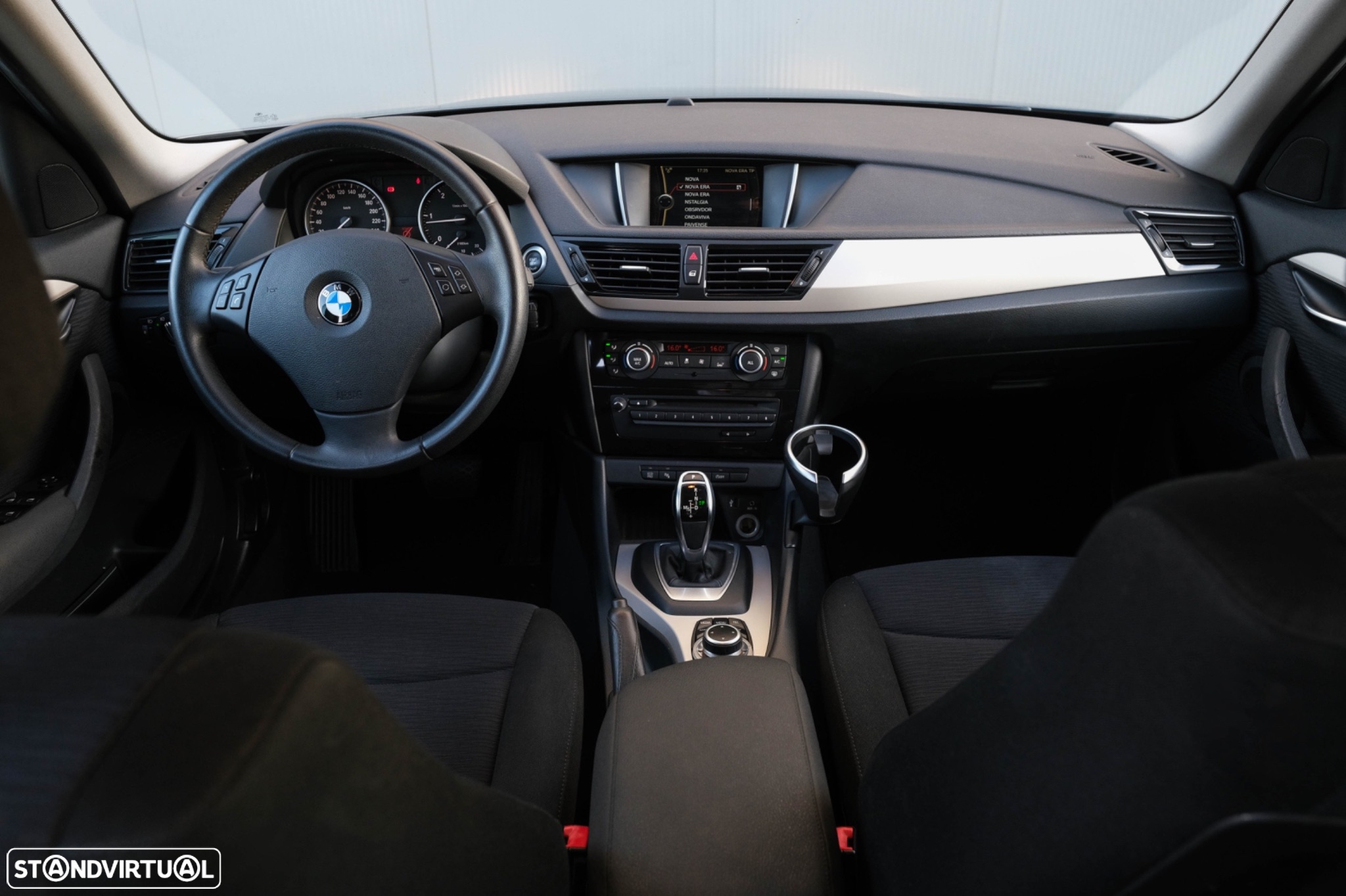 BMW X1 18 d sDrive Auto - 27