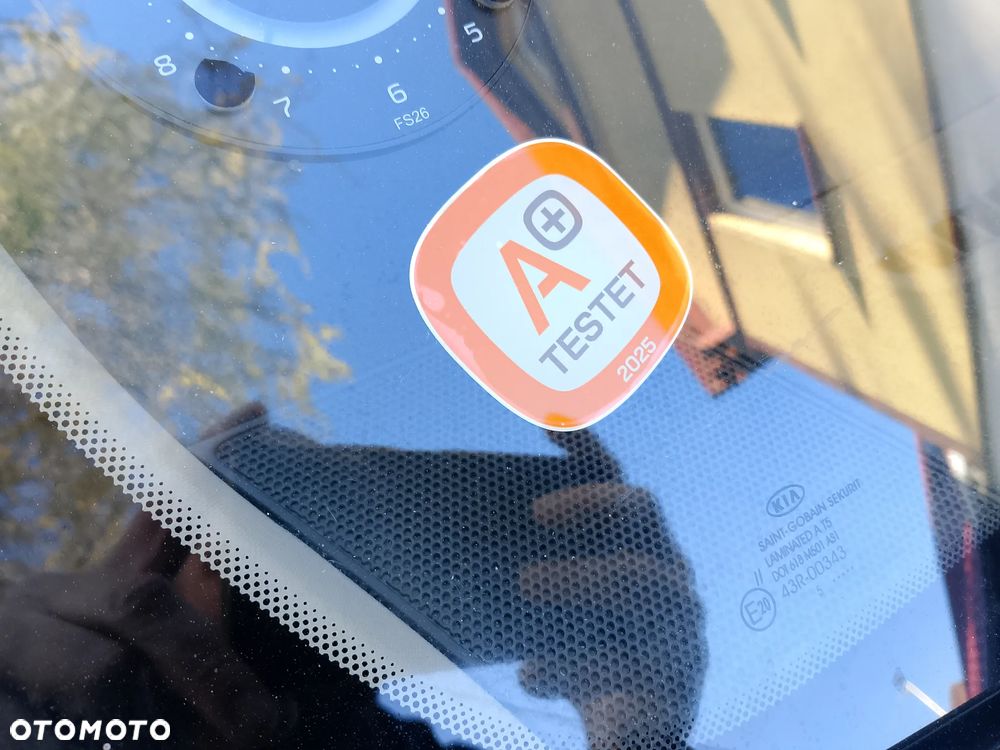 Kia Ceed 1.6 CRDi 136 ISG Vision - 11