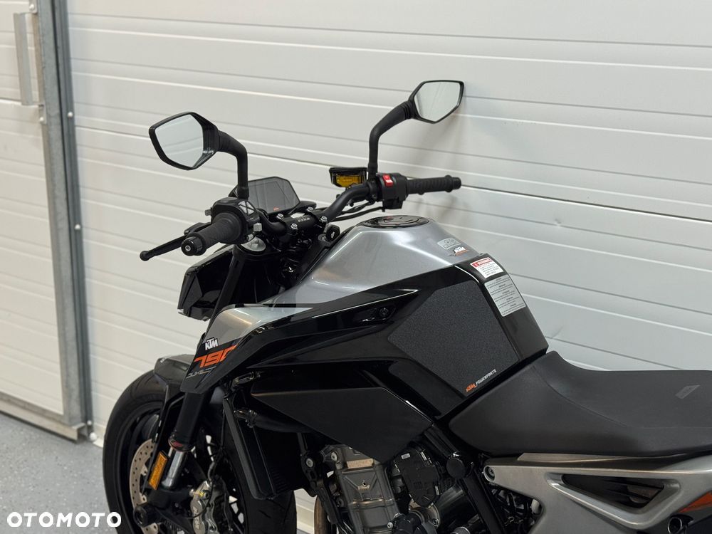 KTM Duke - 19