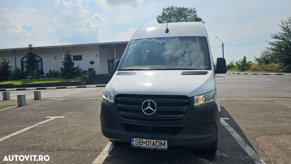 Mercedes-Benz Sprinter - 4