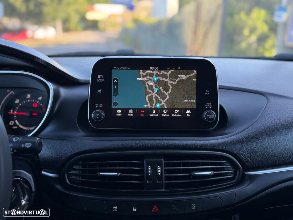 Fiat Tipo Station Wagon 1.3 M-Jet Lounge - 23