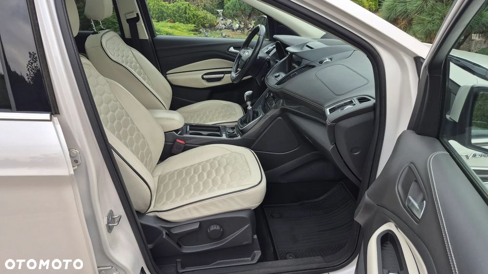 Ford Kuga 2.0 TDCi 2x4 Vignale - 26