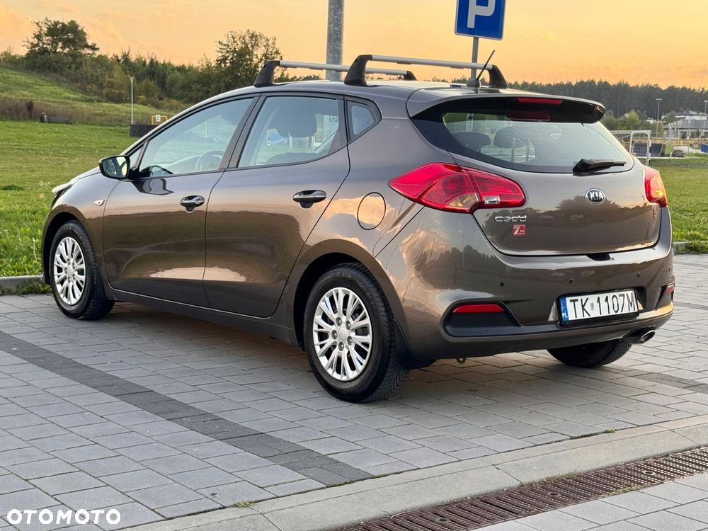 Kia Ceed 1.4 L - 9