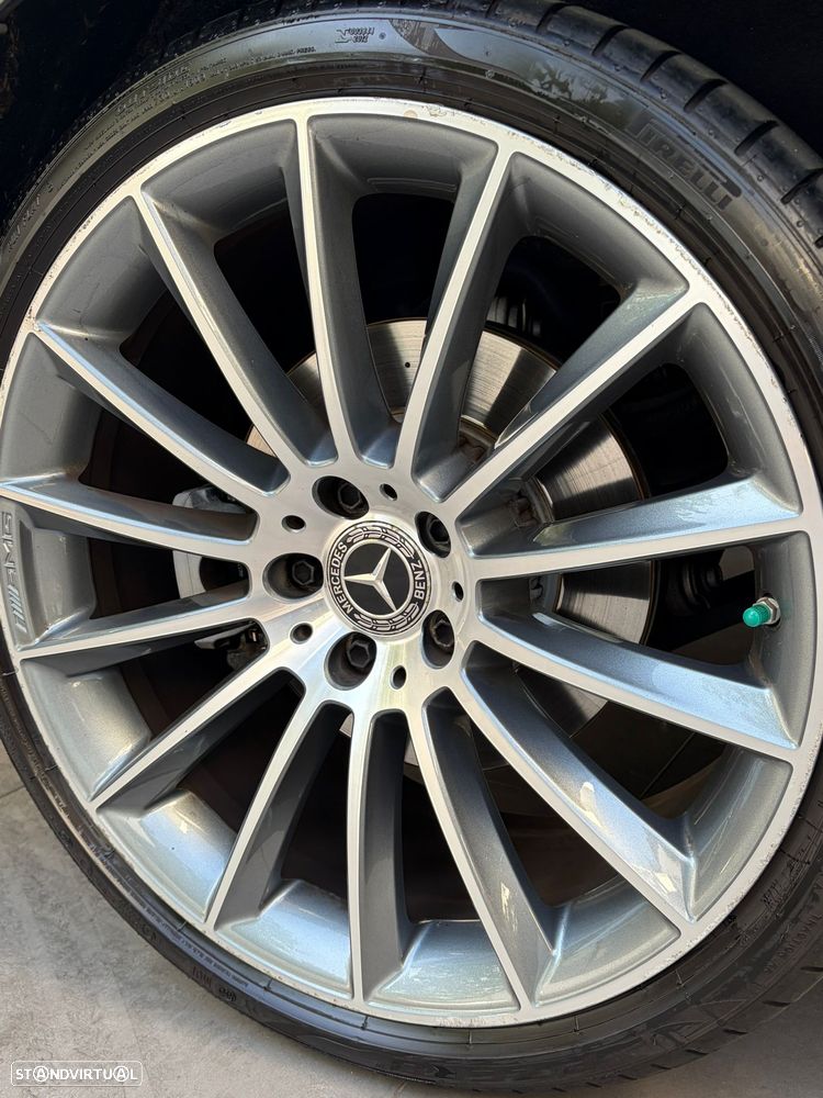 Mercedes-Benz CLS 400 d 4Matic AMG Line - 4