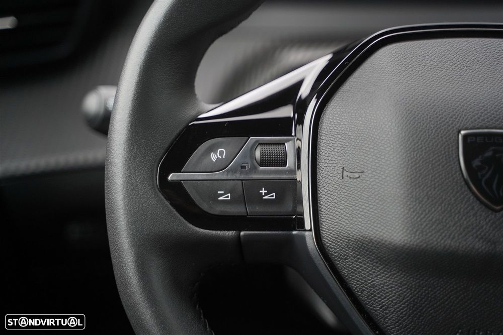 Peugeot e-2008 54 kWh Allure - 19