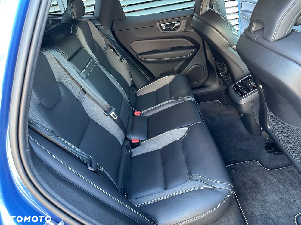 Volvo XC 60 B4 D AWD Geartronic RDesign - 22