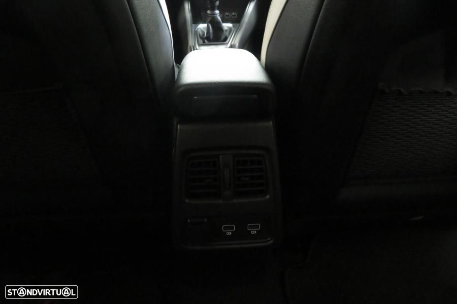 Renault Captur 1.0 TCe Techno Bi-Fuel - 27