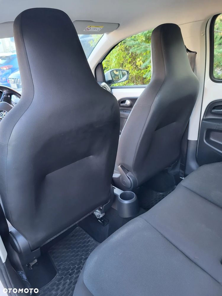 Volkswagen up! - 14