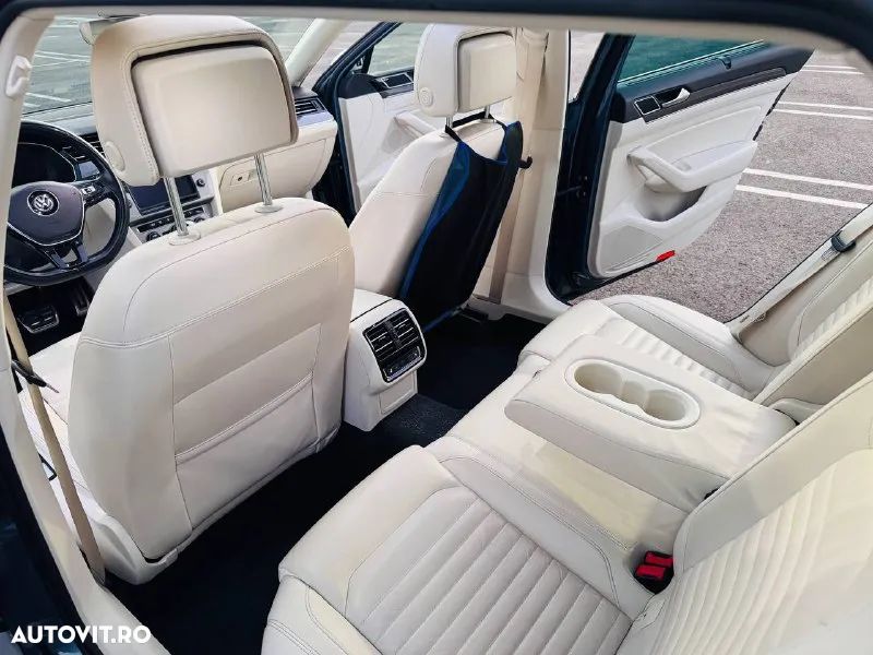 Volkswagen Passat Alltrack 2.0 TDI DSG 4Motion - 20