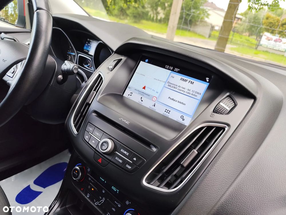 Ford Focus Turnier 1.5 EcoBlue Start-Stopp-System TITANIUM - 21