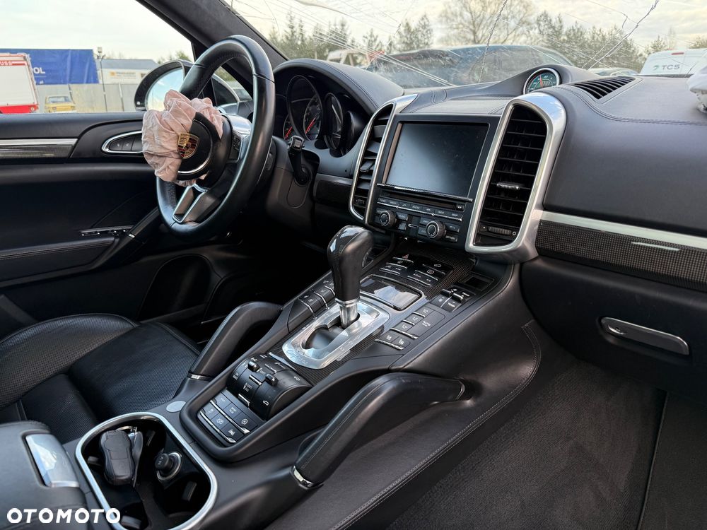 Porsche Cayenne Turbo - 34
