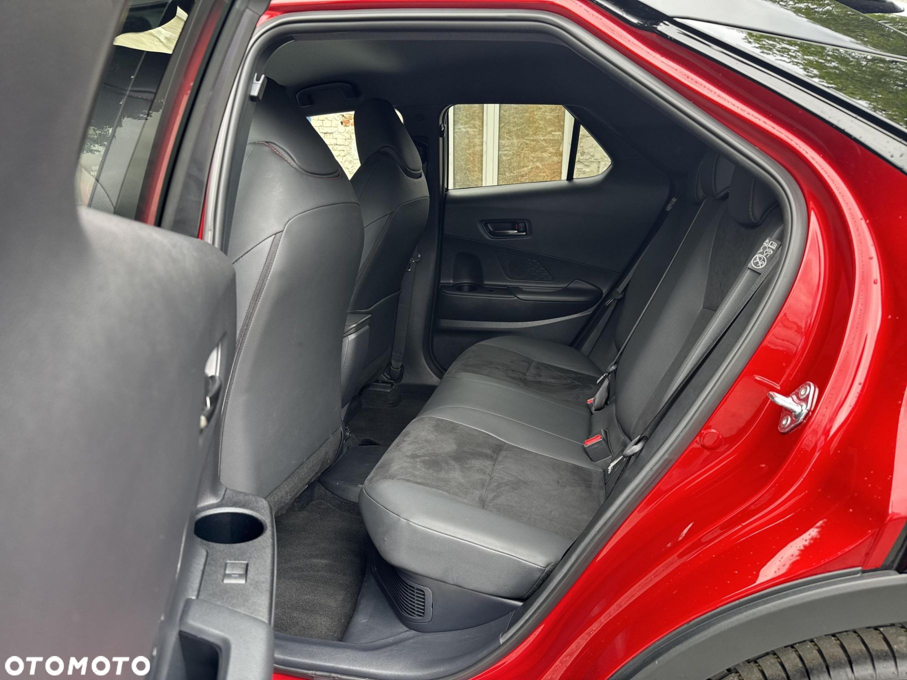 Toyota C-HR - 10