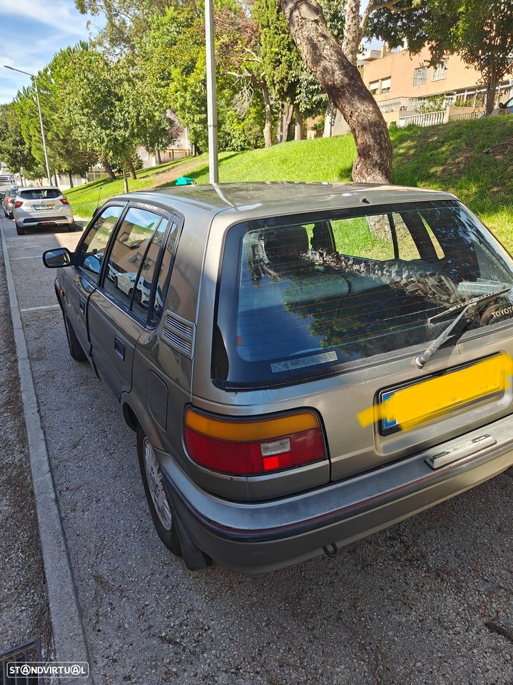 Toyota Corolla Hatchback 1.3 12v - 6