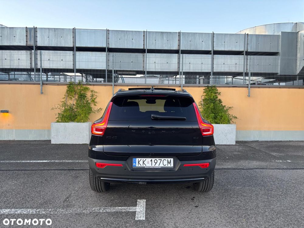 Volvo XC 40 B4 Ultra Black Edition - 11