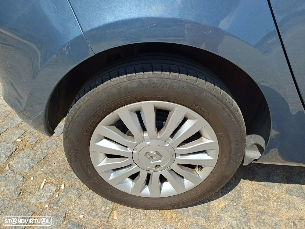 Renault Clio 1.2 16V Dynamique S - 5