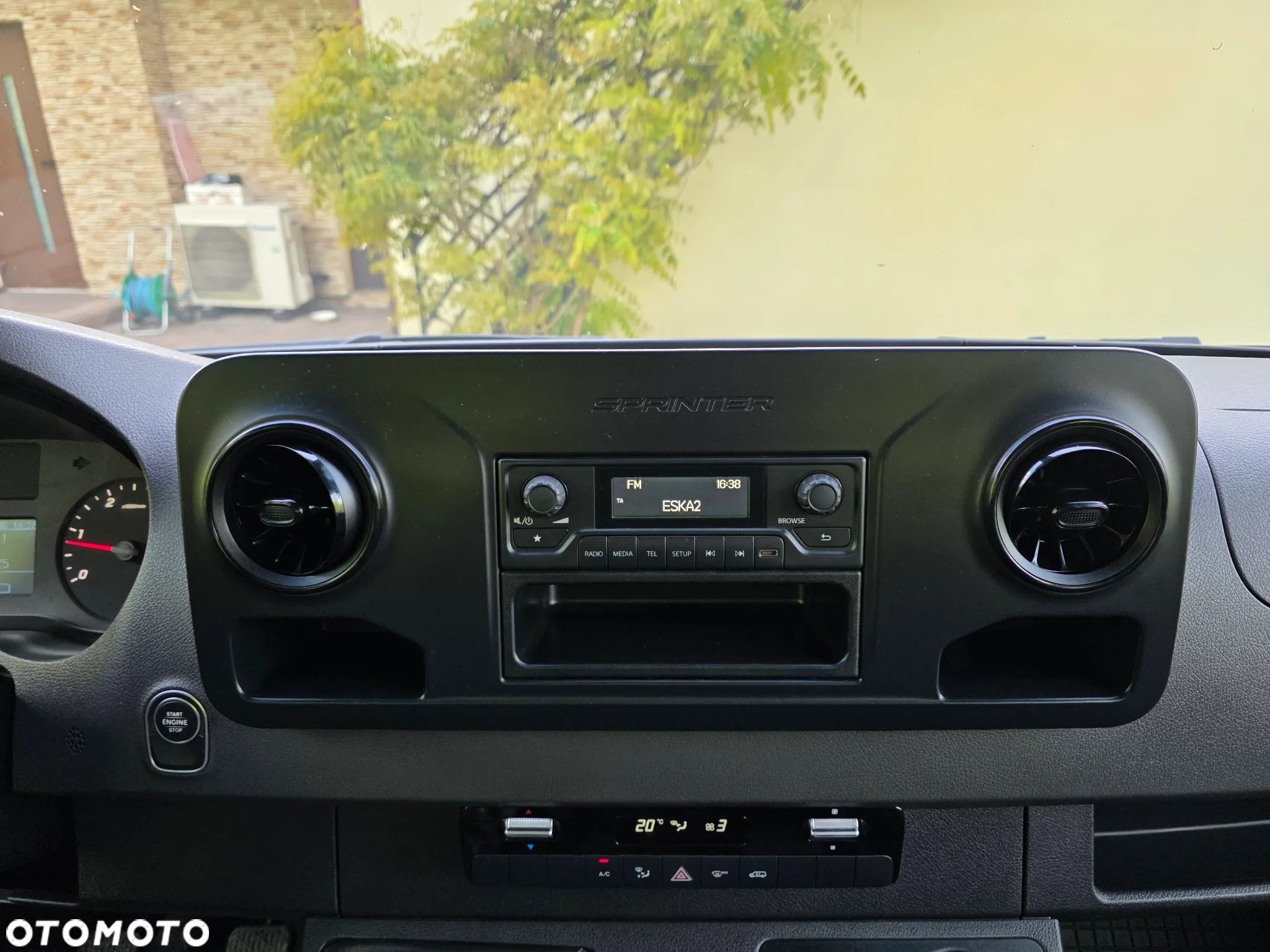 Mercedes-Benz Sprinter - 16