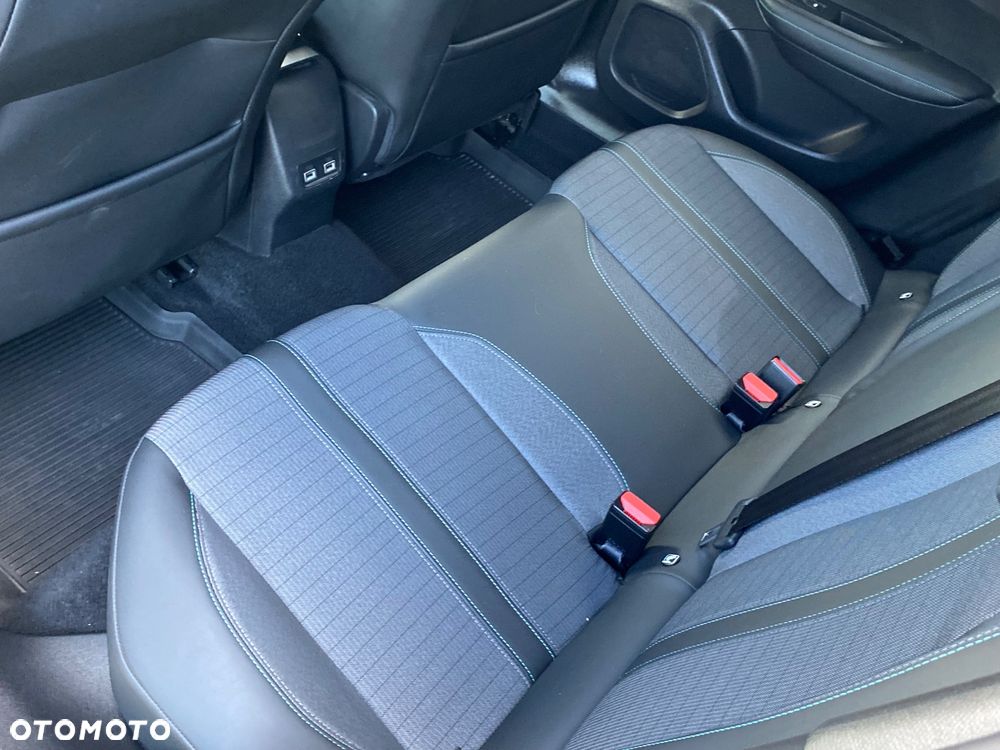 Peugeot 2008 1.5 BlueHDi Allure Pack S&S EAT8 - 28