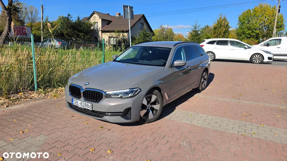 BMW Seria 5 2020 photo 2