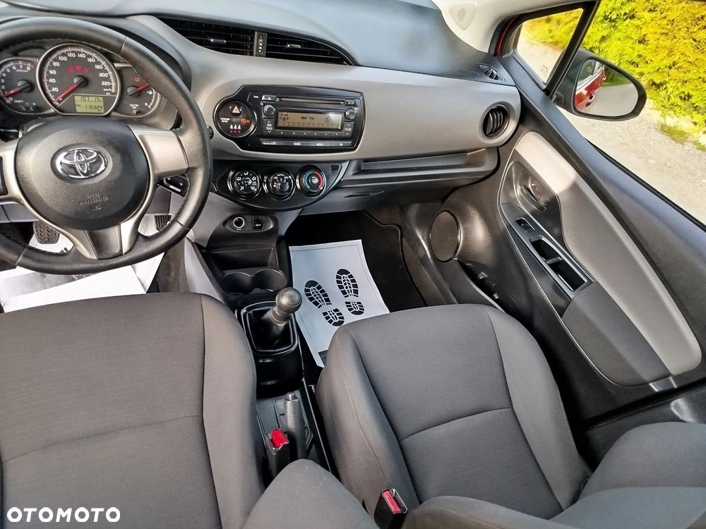 Toyota Yaris - 17