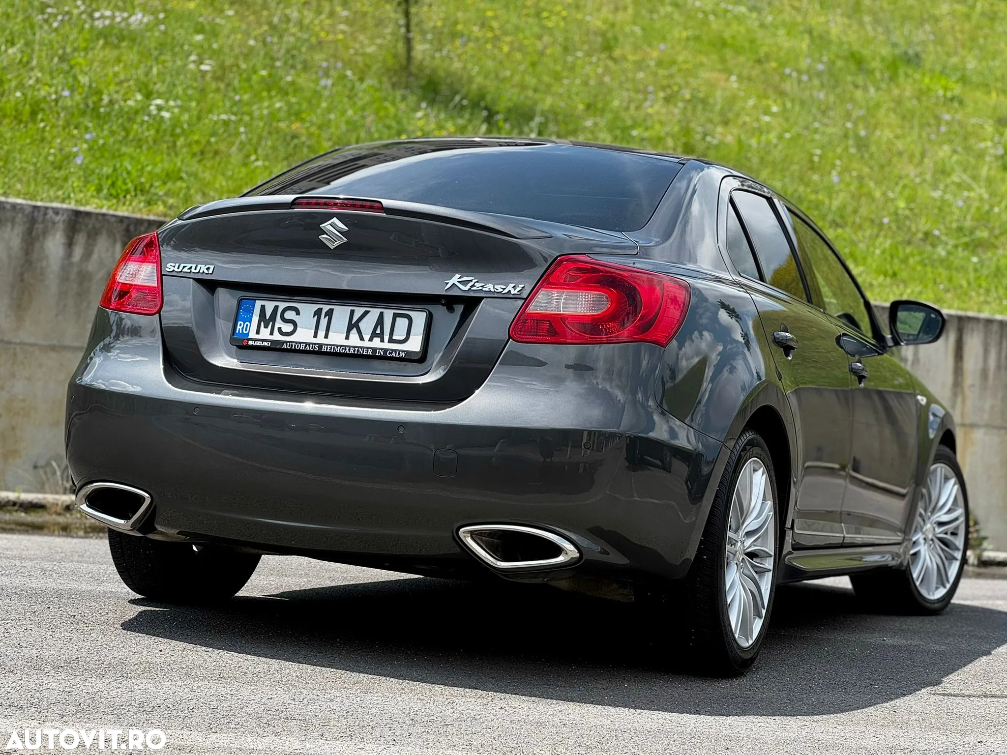 Suzuki Kizashi 2.4 4x2 Sport - 24