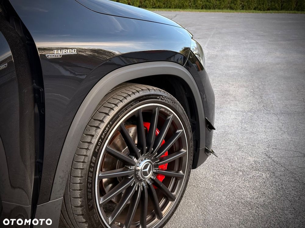 Mercedes-Benz GLA AMG 35 4-Matic - 11