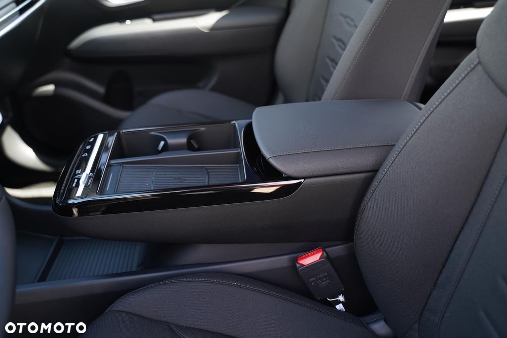 Hyundai Tucson 1.6 T-GDi 48V Smart 4WD DCT - 17