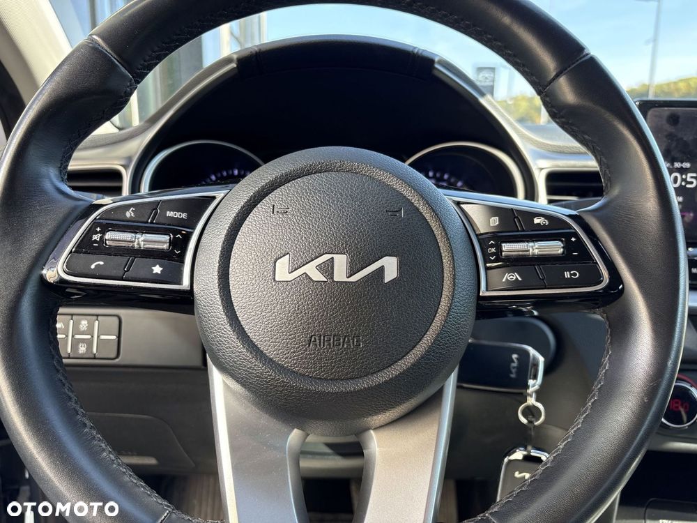 Kia Ceed - 21