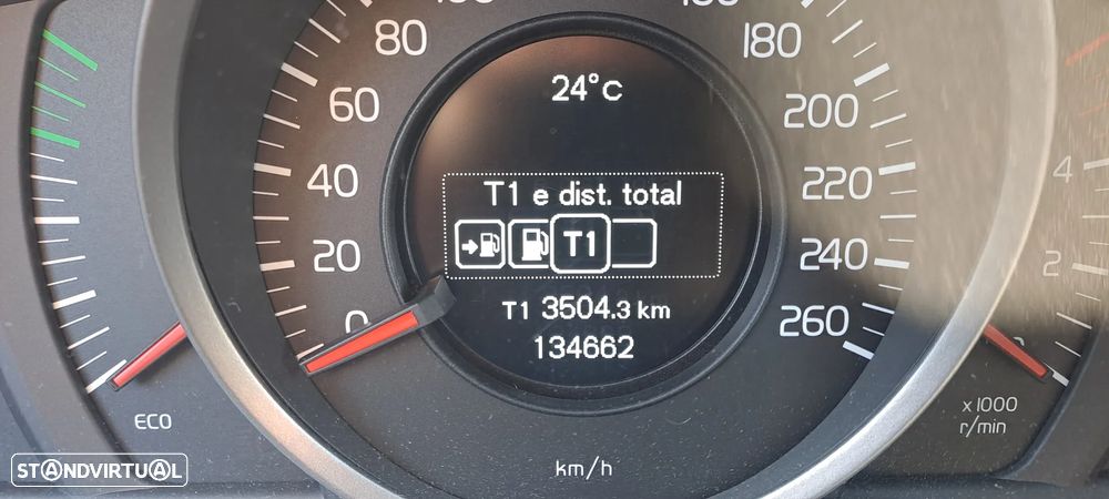 Volvo V60 2.0 D2 Momentum - 7
