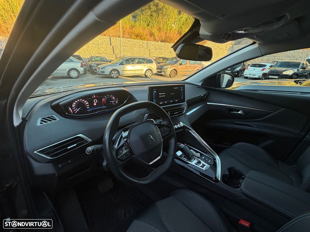 Peugeot 5008 PureTech 130 EAT8 Stop & Start Active Pack - 8