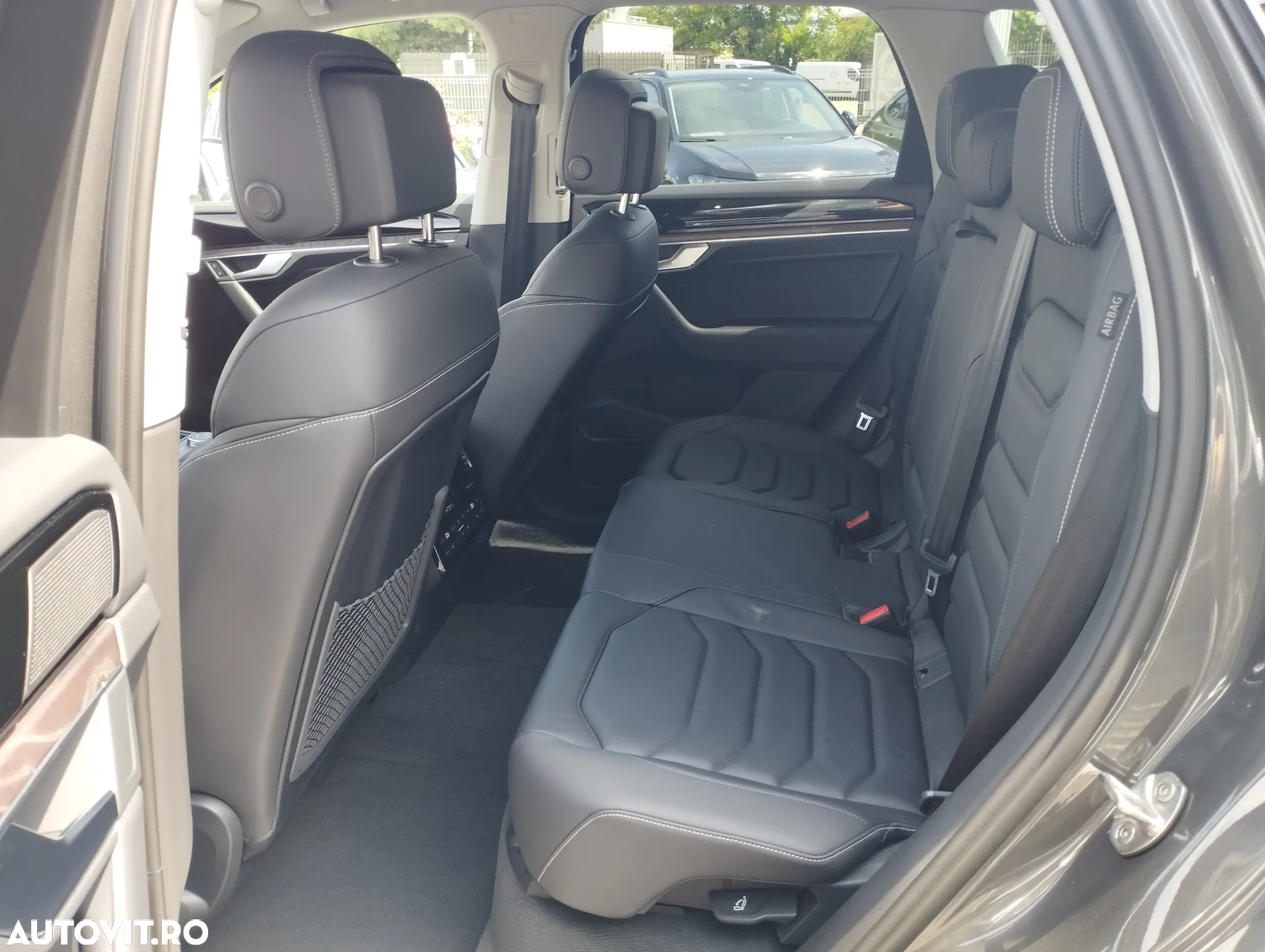 Volkswagen Touareg V6 TDI 4MOTION Elegance - 17