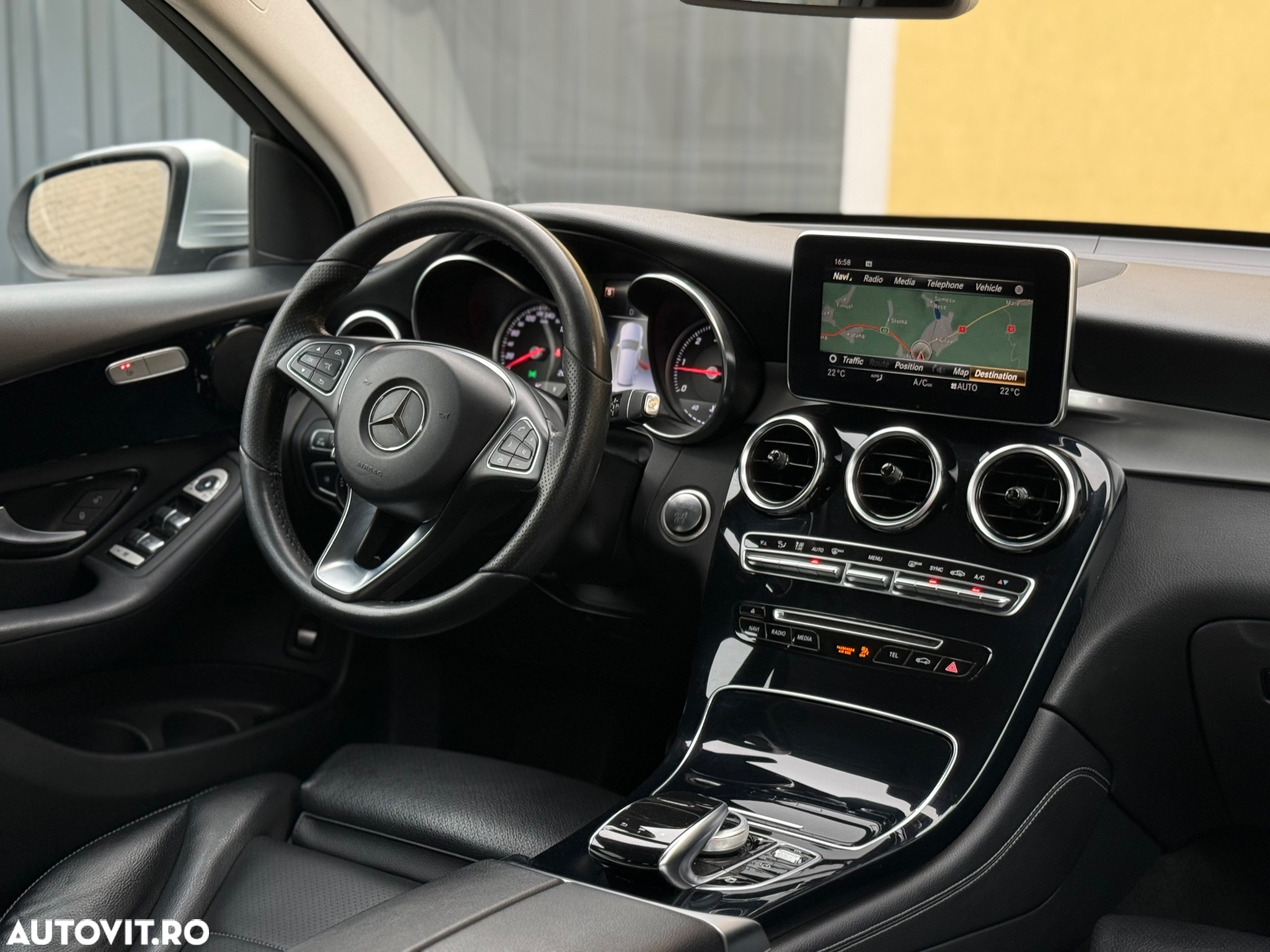 Mercedes-Benz GLC 250 d 4MATIC - 23