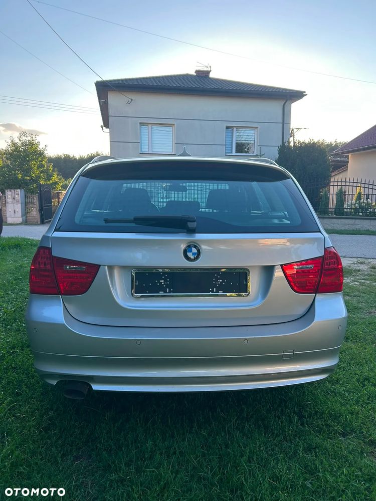 BMW Seria 3 318d - 6