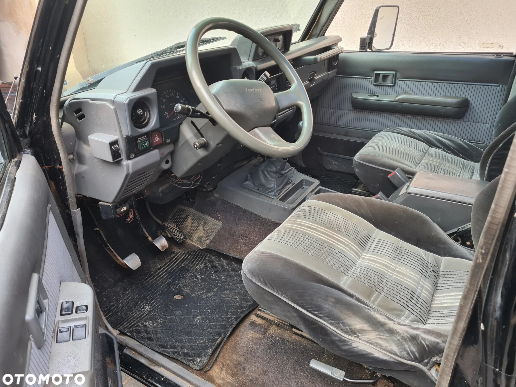 Toyota Land Cruiser LJ70 - 22