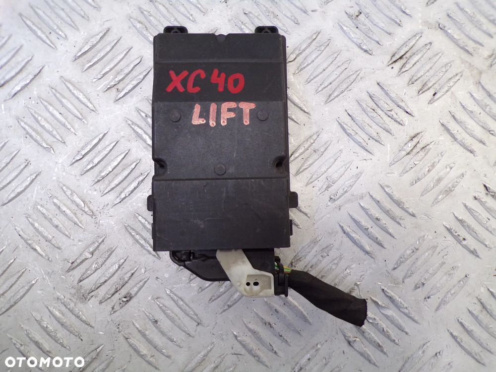 MODUŁ KLAPY VOLVO XC40 32410190 - 1