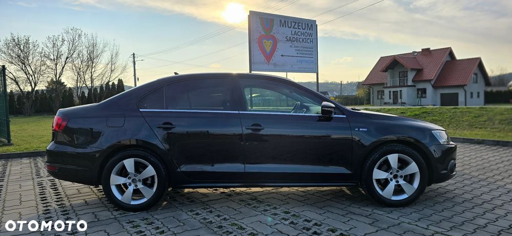 Volkswagen Jetta - 11