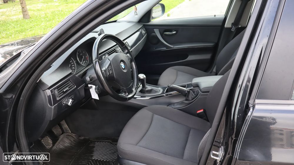 BMW 318 d - 6