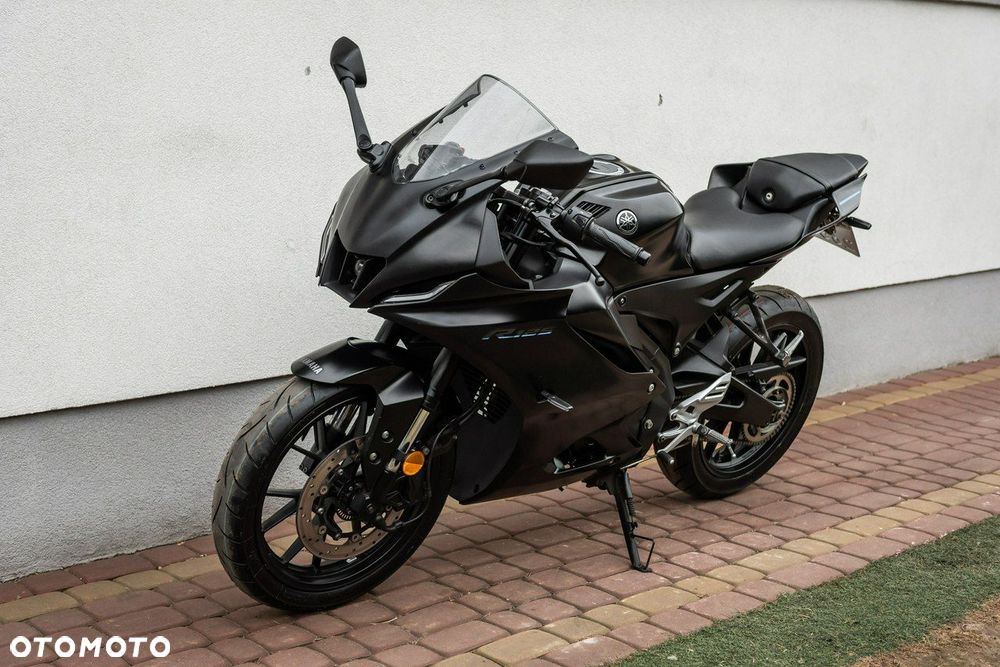 Yamaha YZF - 6