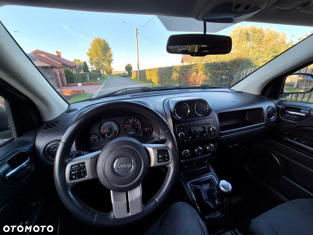 Jeep Compass - 34