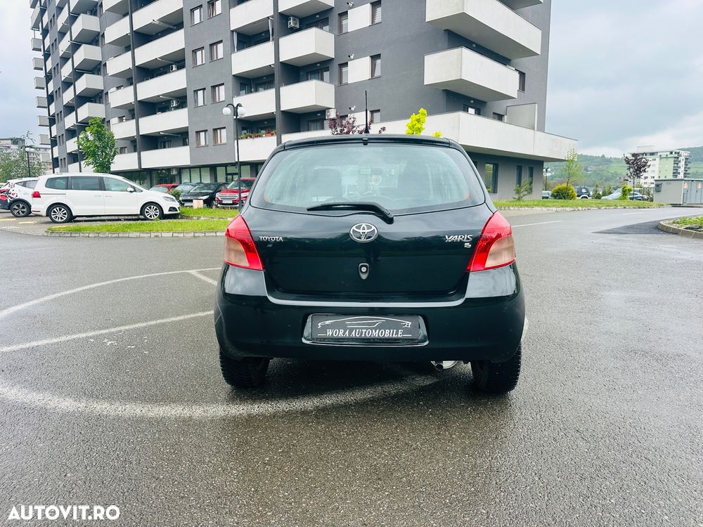 Toyota Yaris 1.4 D-4D Base AC - 7