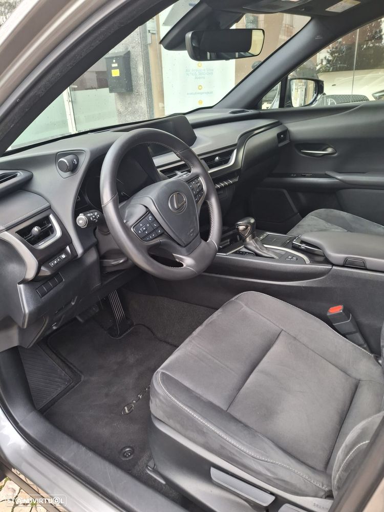 Lexus UX 250h Business - 7