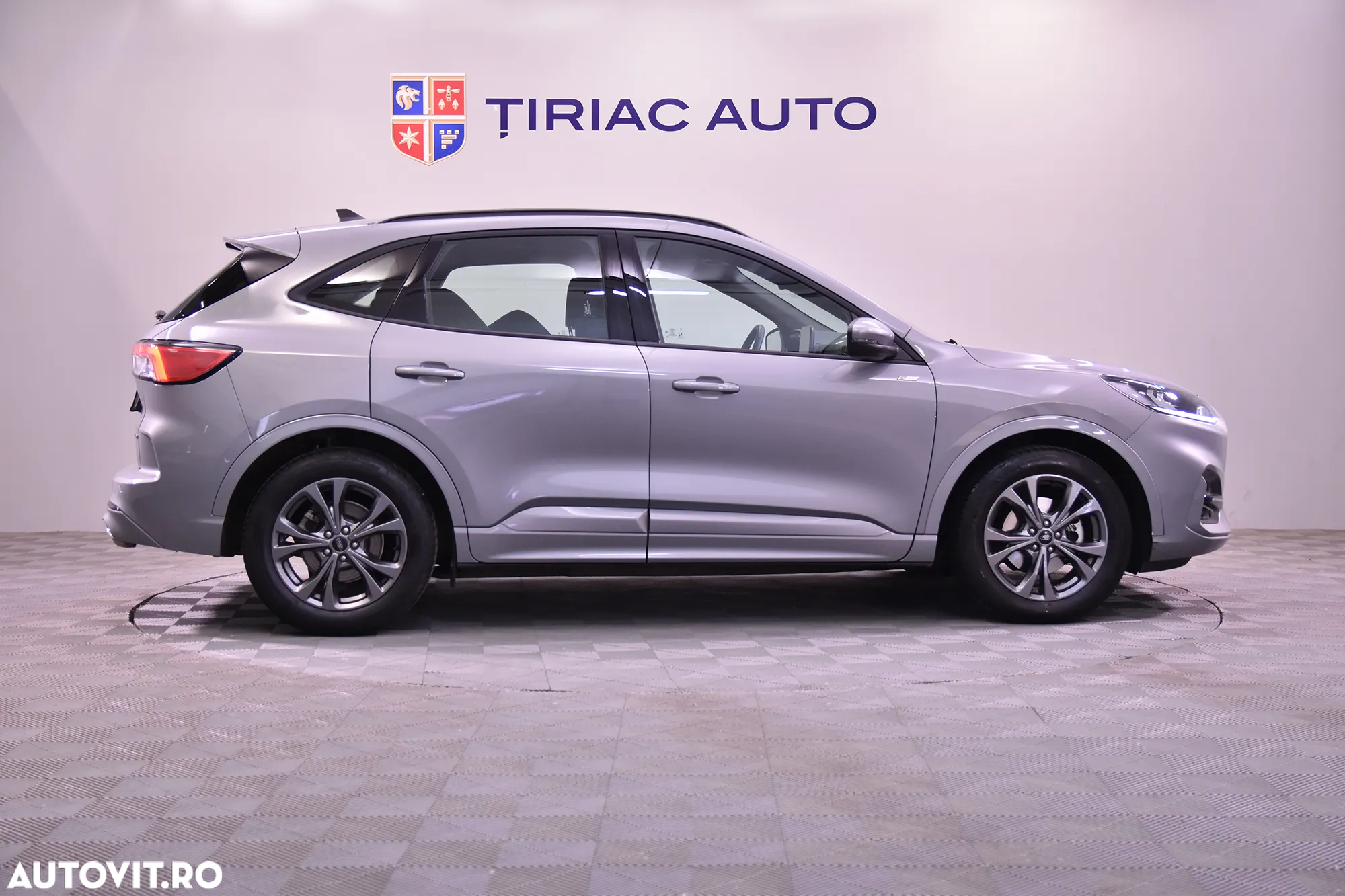 Ford Kuga - 6
