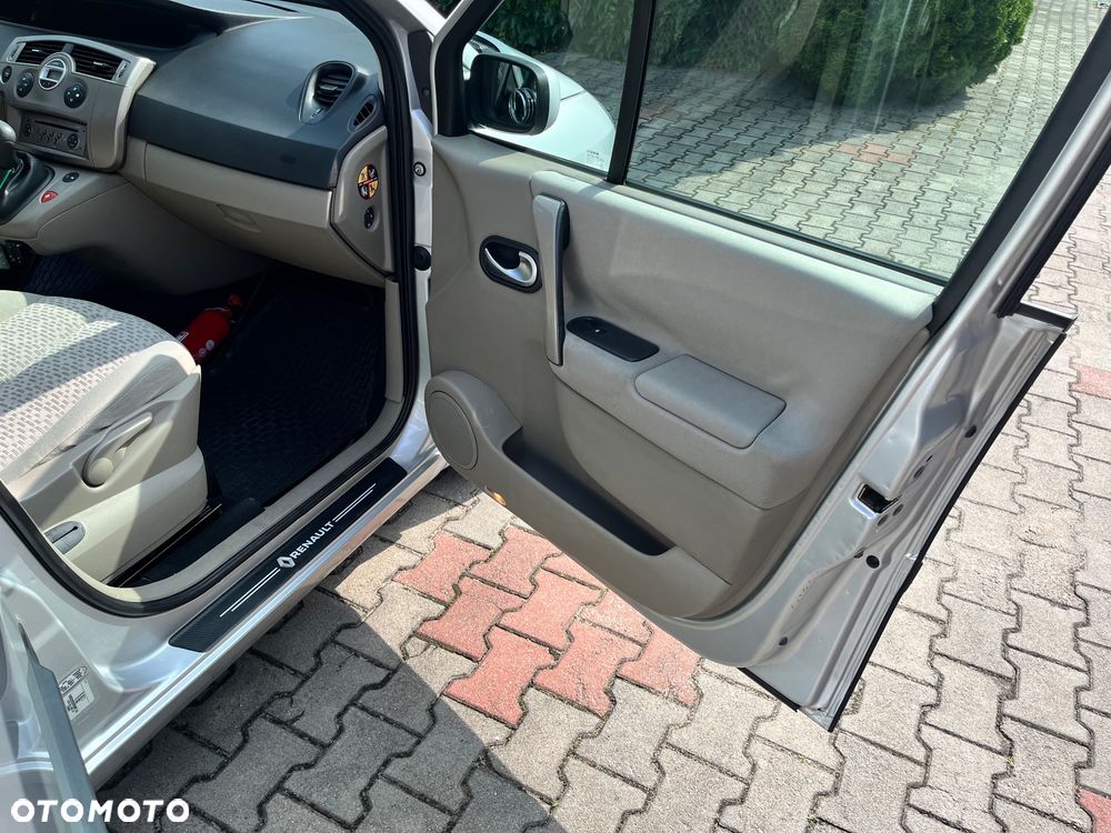 Renault Scenic 2.0 16V Expression - 11