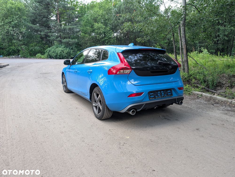 Volvo V40 D4 Drive-E R-Design Kinetic - 4