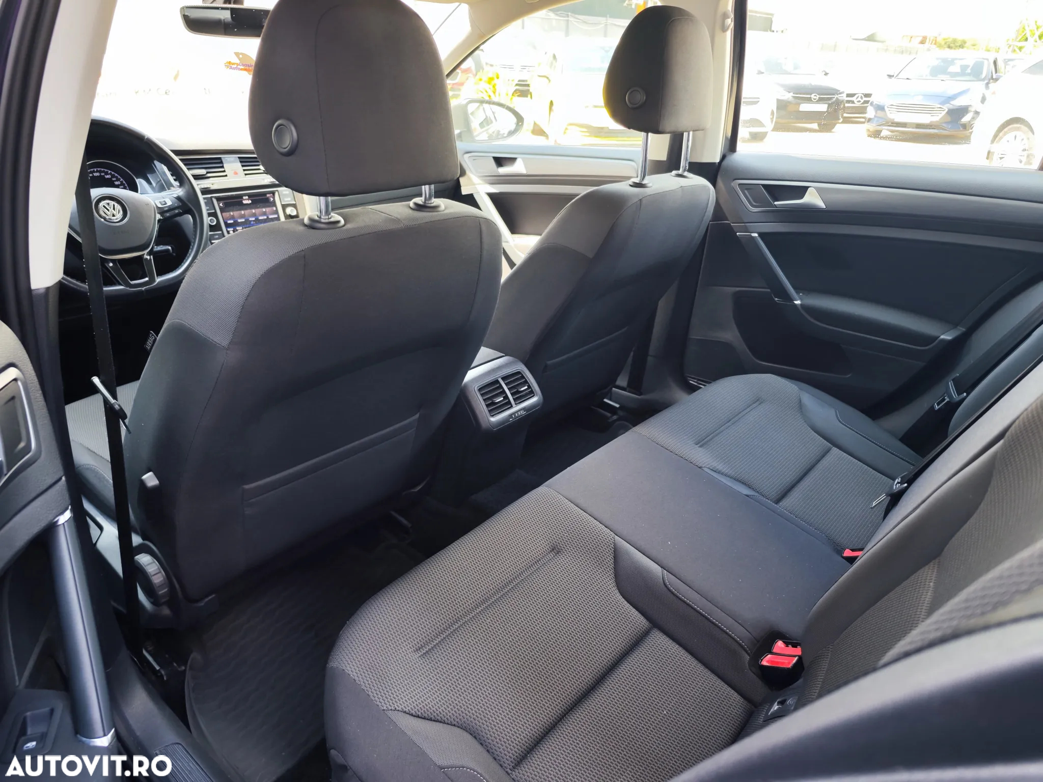 Volkswagen Golf 1.6 TDI Comfortline - 15