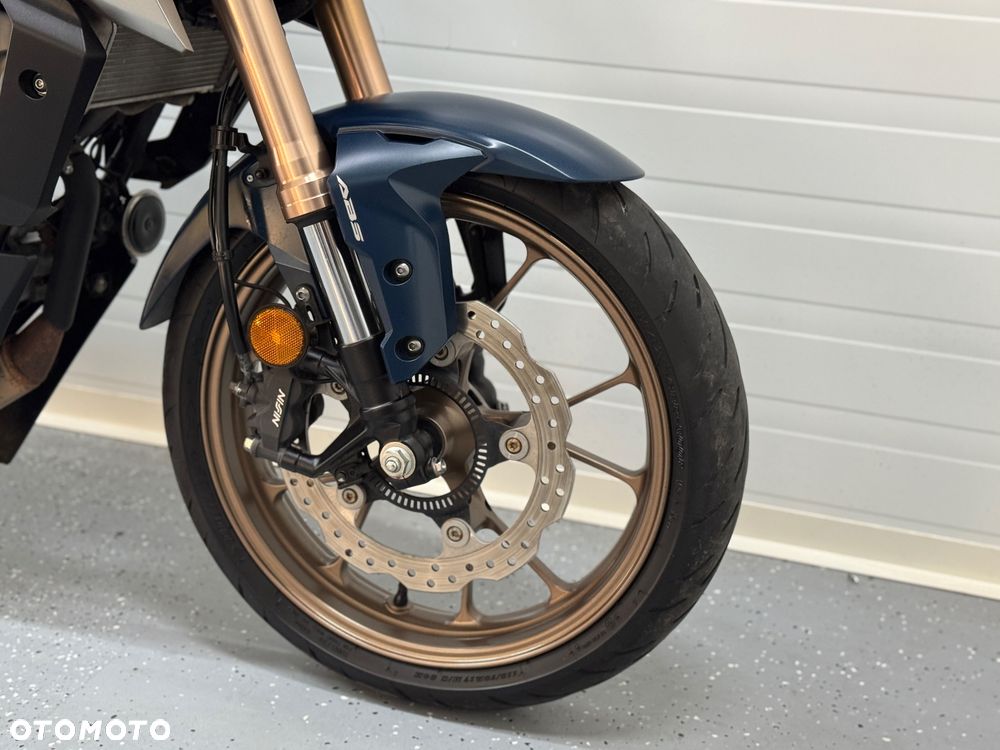 Honda CB - 8