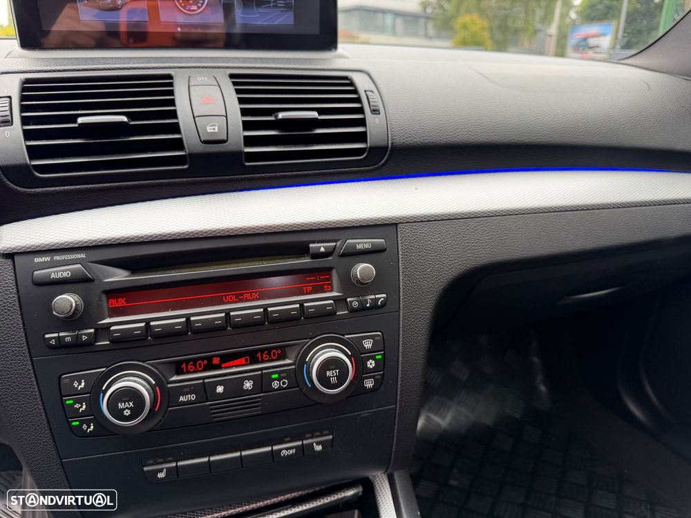BMW 123 d DPF Edition Sport - 27