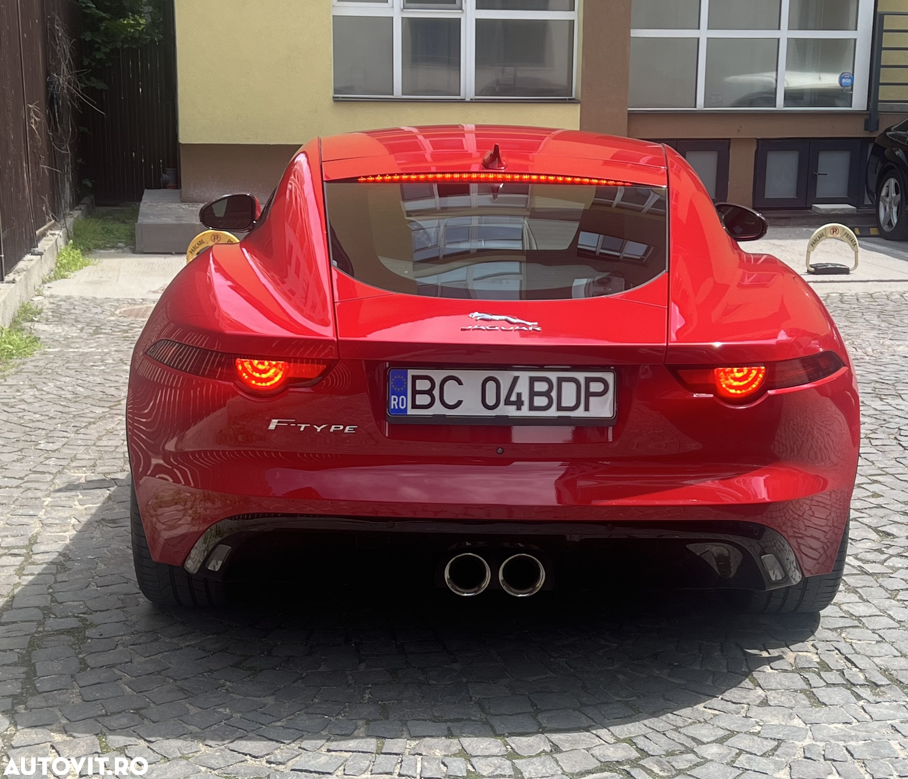 Jaguar F-Type - 4