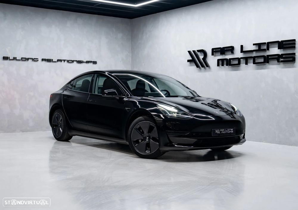 Tesla Model 3 Standard Range Plus RWD - 3