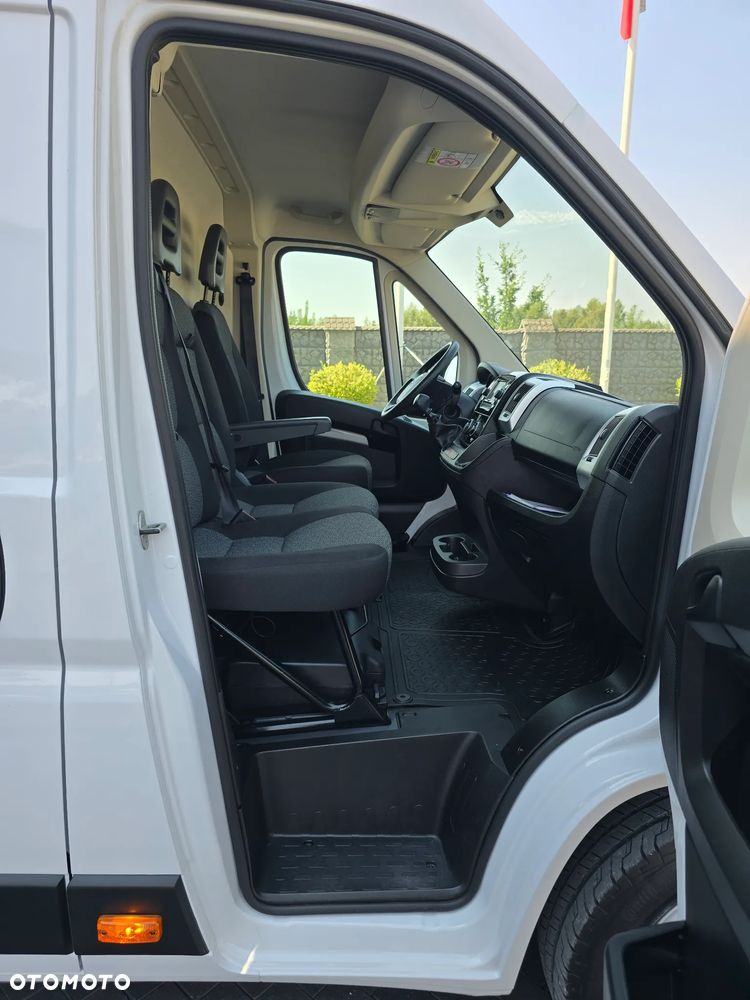 Fiat DUCATO L4H2 MAXI KOŁA16 Cali SILNIK IVECO 2,3 140KM 85 Tyś km SERWIS DO OSTATNIEGO Km ASO FIAT SALON POLSKA BOGATA OPCJA WYPOSAŻENIA  TEMPOMAT KAMERA COFANIA AIR-BAG x2 KLIMA - 31